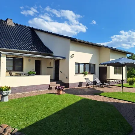 בית נופש Haus Am Waldrand *